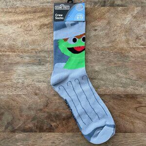 5/$20 NEW Adult Oscar the Grouch Socks w/ Smiley Worm